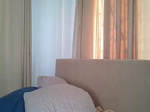 Deliciousgal online show from April 13, 12:53 pm