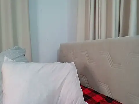 Deliciousgal online show from February 22, 7:04 pm