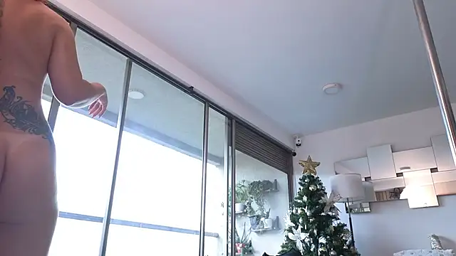 mandi4pole  online show from December 4, 9:47 pm