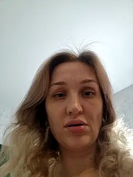 Snapshot of ModelEva chatting on March 20, 3:04 pm ModelEva online show from March 20, 3:04 pm