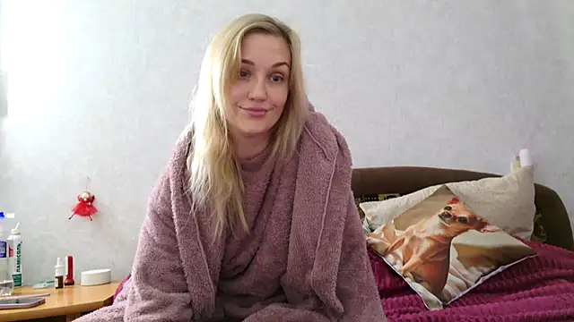 ModelEva online show from October 24, 6:23 am