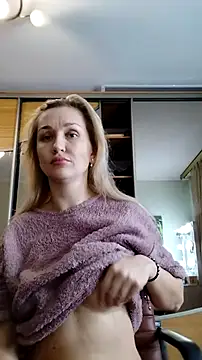 ModelEva online show from November 20, 11:11 am