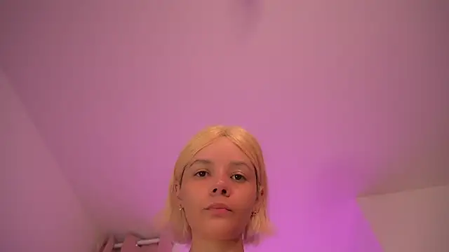 bella adams  online show from December 19, 4:16 am