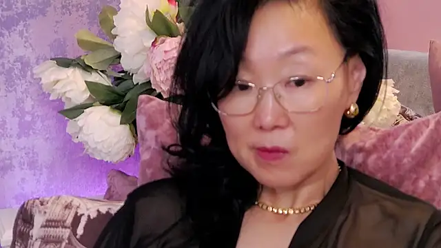 Asian legs online show from February 21, 9:55 am