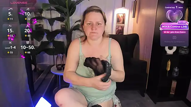 ScarlettSoft online show from May 14, 5:48 am