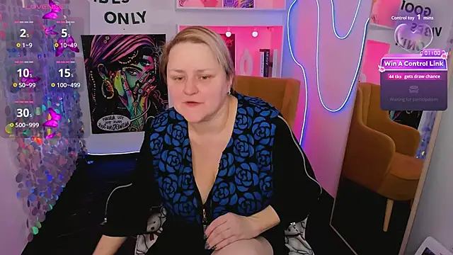 ScarlettSoft online show from February 24, 5:30 am