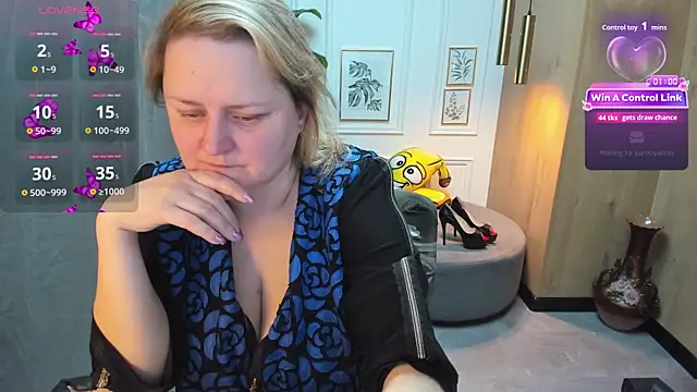 ScarlettSoft online show from April 4, 5:36 am