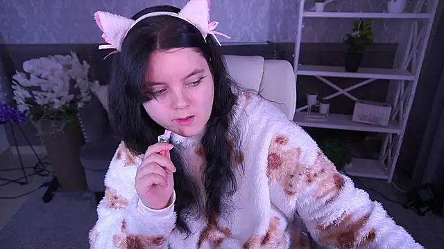 LittleShyy online show from March 4, 7:16 am