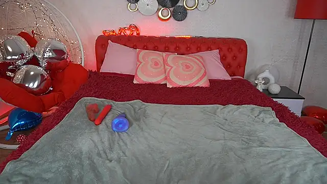 LittleShyy online show from March 11, 1:45 pm