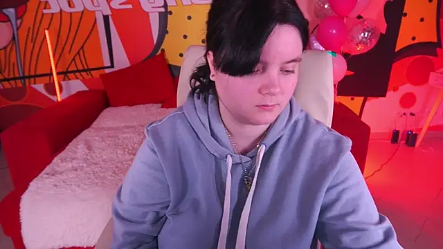 LittleShyy online show from February 19, 2:14 pm