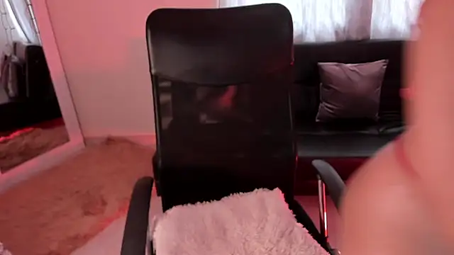 PaulinaBelushi online show from January 16, 7:10 pm