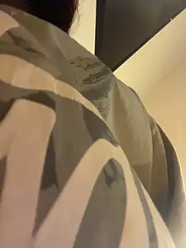 cherryontopy online show from April 5, 9:43 pm