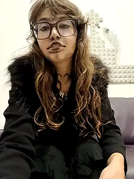 Blulilla69 online show from October 31, 11:00 pm