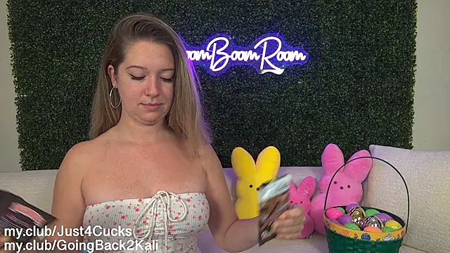 boomboomr00m online show from April 4, 2:29 am