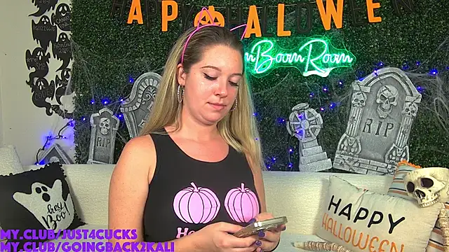 boomboomr00m online show from October 9, 1:28 am