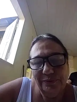 Snapshot of catdool chatting on February 25, 6:44 pm catdool online show from February 25, 6:44 pm