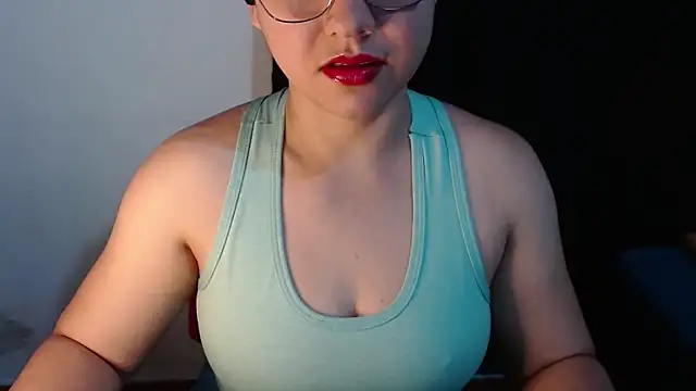 Snapshot of lizbodu chatting on February 24, 1:28 am lizbodu online show from February 24, 1:28 am