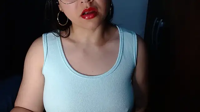 Snapshot of lizbodu chatting on June 8, 2:23 am lizbodu online show from June 8, 2:23 am