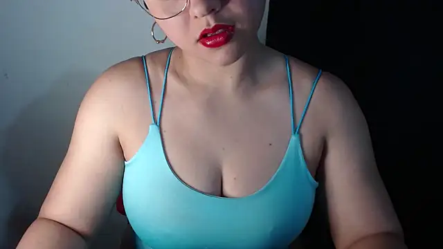 Snapshot of lizbodu chatting on May 16, 10:53 pm lizbodu online show from May 16, 10:53 pm