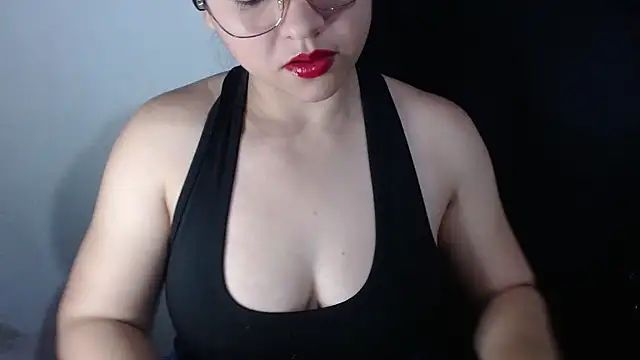 Snapshot of lizbodu chatting on February 26, 2:11 am lizbodu online show from February 26, 2:11 am