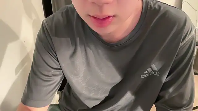 alextang2005 online show from February 20, 6:26 am