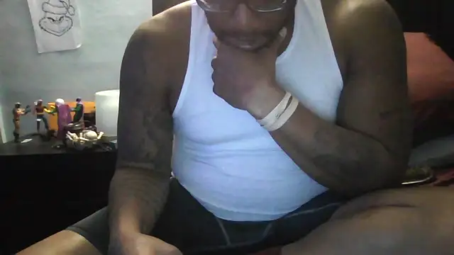 Snapshot of ReeferMadness59 chatting on February 5, 4:41 am ReeferMadness59 online show from February 5, 4:41 am