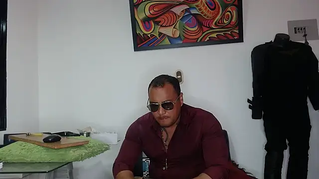 Snapshot of hardrock982 chatting on May 14, 2:03 pm hardrock982 online show from May 14, 2:03 pm