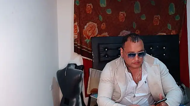 hardrock982 online show from December 18, 2:32 pm