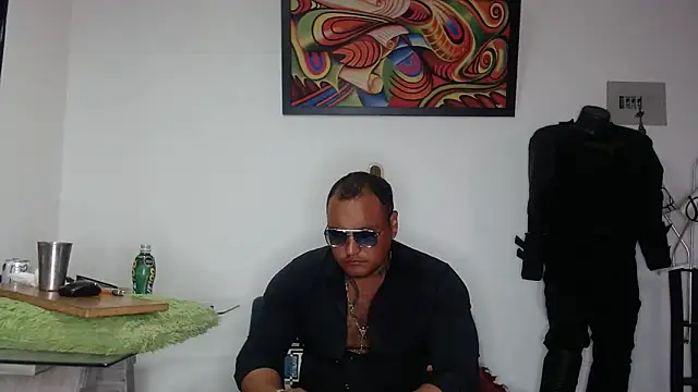 Snapshot of hardrock982 chatting on May 8, 2:21 pm hardrock982 online show from May 8, 2:21 pm