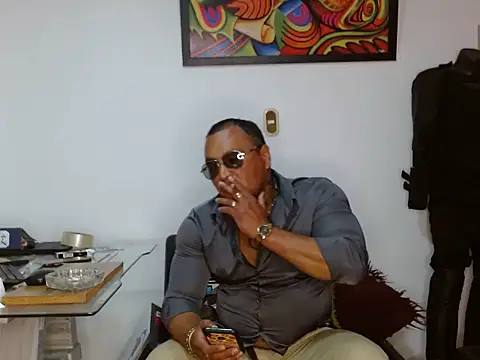 Snapshot of hardrock982 chatting on June 11, 1:30 pm hardrock982 online show from June 11, 1:30 pm