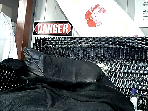 HungHawaiian808xh online show from November 16, 8:02 pm