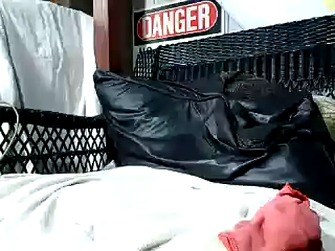 HungHawaiian808xh online show from December 15, 1:00 am