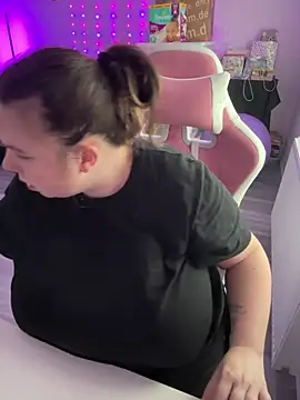 AureliaWinter online show from February 8, 9:29 am