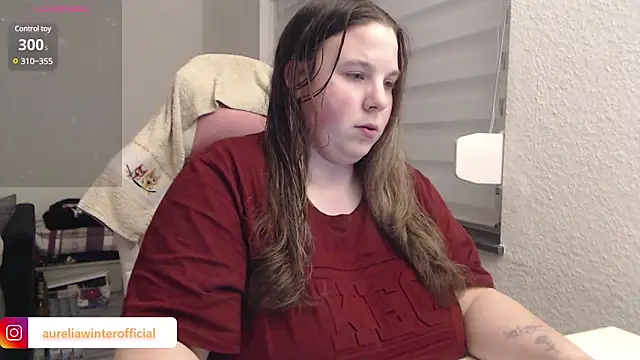 Snapshot of AureliaWinter chatting on March 10, 7:18 pm AureliaWinter online show from March 10, 7:18 pm