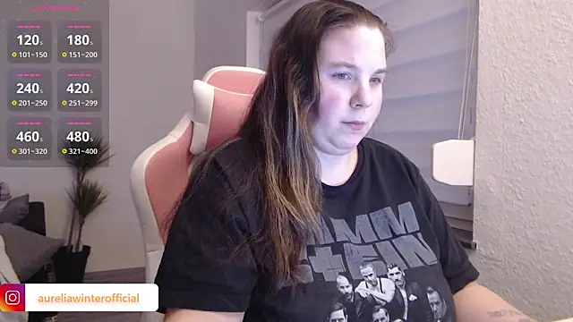Snapshot of AureliaWinter chatting on February 24, 5:20 pm AureliaWinter online show from February 24, 5:20 pm
