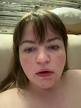 cute  cherry online show from March 28, 11:06 pm