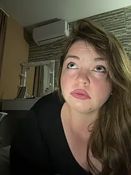 cute  cherry online show from March 31, 5:26 pm