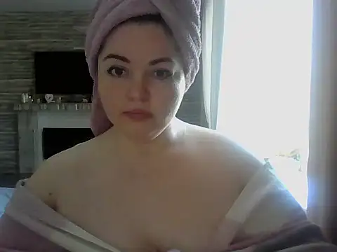 Snapshot of cute__cherry chatting on February 10, 12:26 pm cute cherry online show from February 10, 12:26 pm