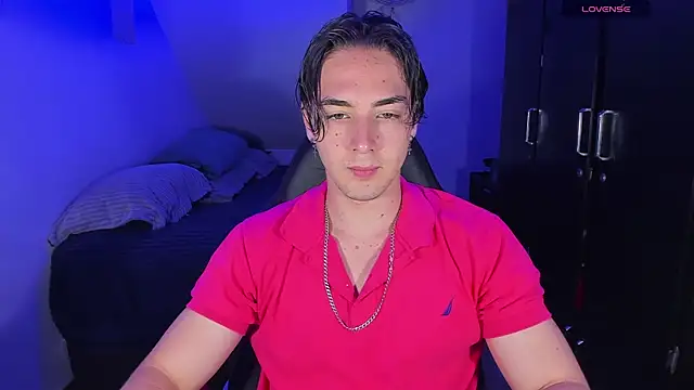 Snapshot of Alex_smith00 chatting on September 24, 11:54 pm Alex smith00 online show from September 24, 11:54 pm