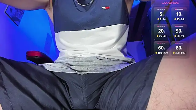 Snapshot of Alex_smith00 chatting on September 21, 7:41 pm Alex smith00 online show from September 21, 7:41 pm