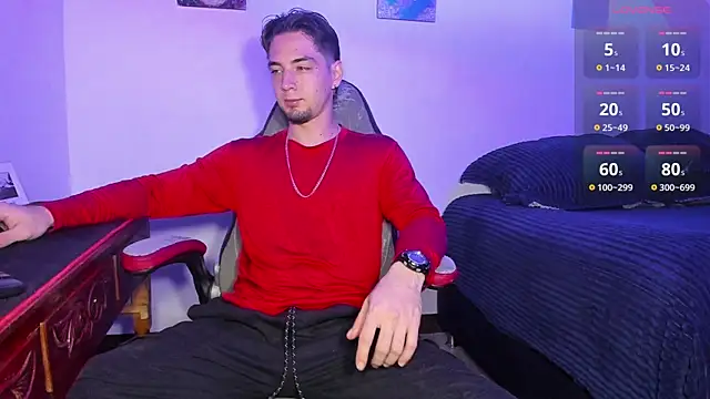 Snapshot of Alex_smith00 chatting on October 11, 7:37 pm Alex smith00 online show from October 11, 7:37 pm