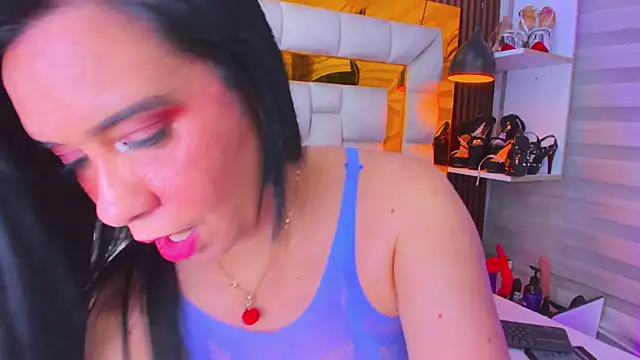 bigass monic online show from February 8, 3:04 am