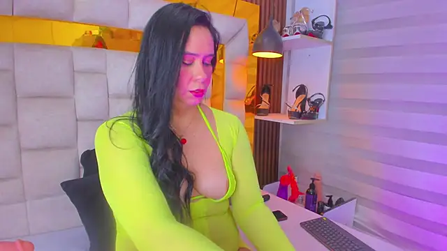 bigass monic online show from February 10, 2:43 am