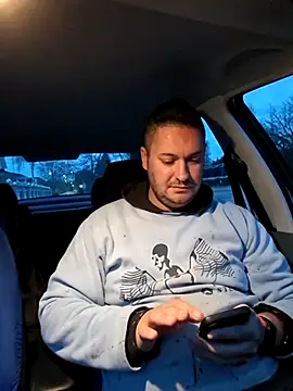 Snapshot of nemes2 chatting on November 27, 5:52 am nemes2 online show from November 27, 5:52 am