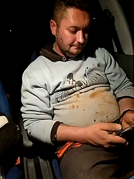 Snapshot of nemes2 chatting on December 3, 3:55 pm nemes2 online show from December 3, 3:55 pm