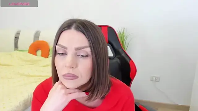 itsmekarina online show from March 12, 5:06 pm