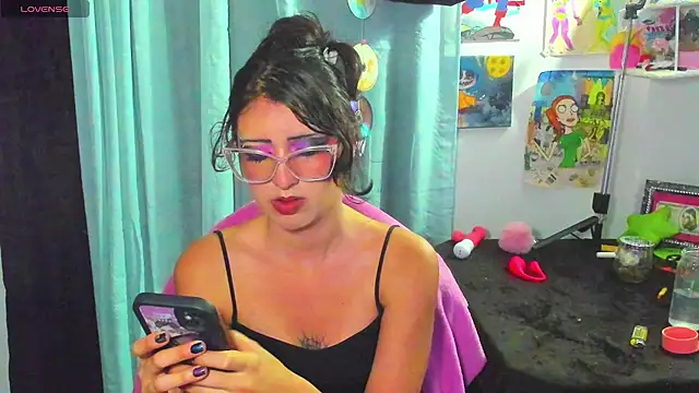 Snapshot of Cherrypieuwu chatting on May 30, 2:18 am Cherrypieuwu online show from May 30, 2:18 am