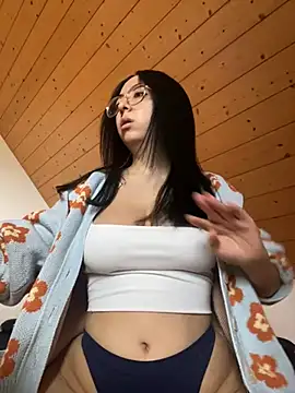 NattCastillo online show from February 7, 9:37 am