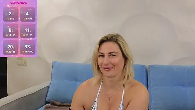 Snapshot of Lady_Murenza chatting on November 18, 7:17 pm Lady Murenza online show from November 18, 7:17 pm