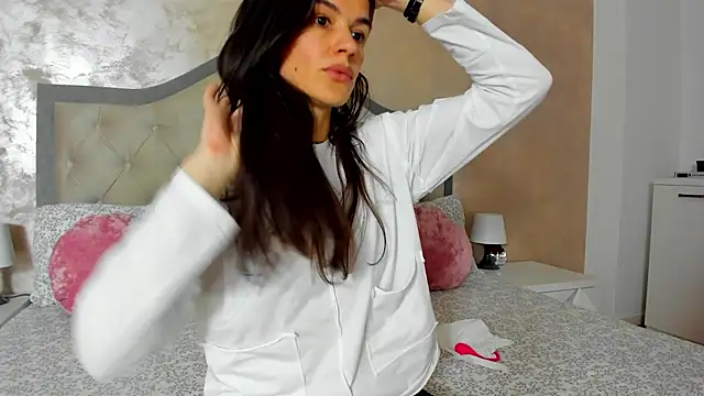 JennaMyers online show from April 16, 7:14 pm